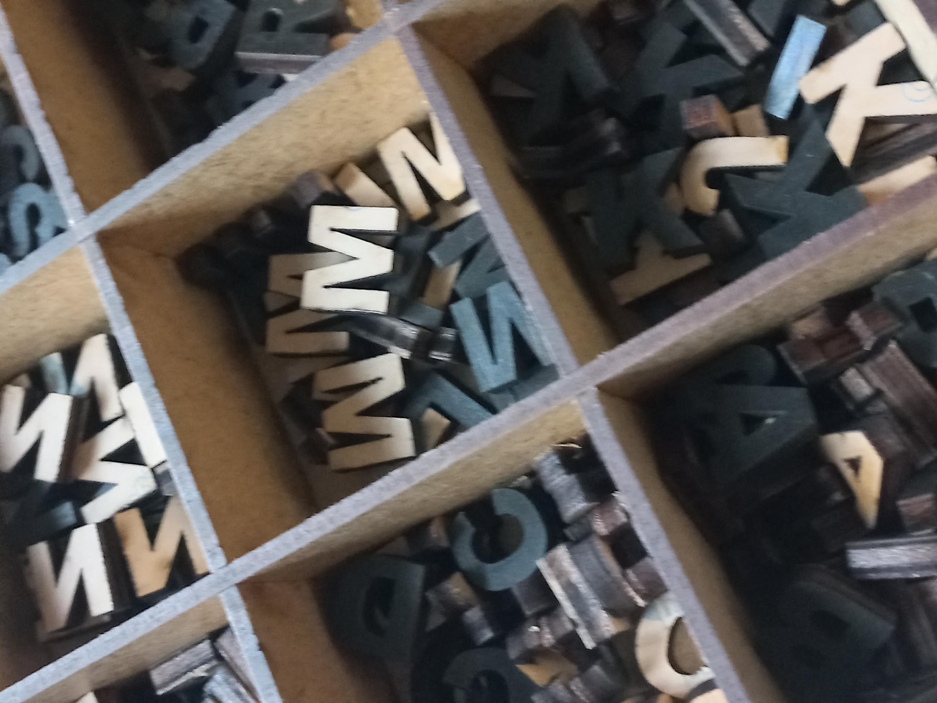 Any Font Small Self-adhesive Wooden Letters for Wall Menu Letter Board, Office Directory, Business Display